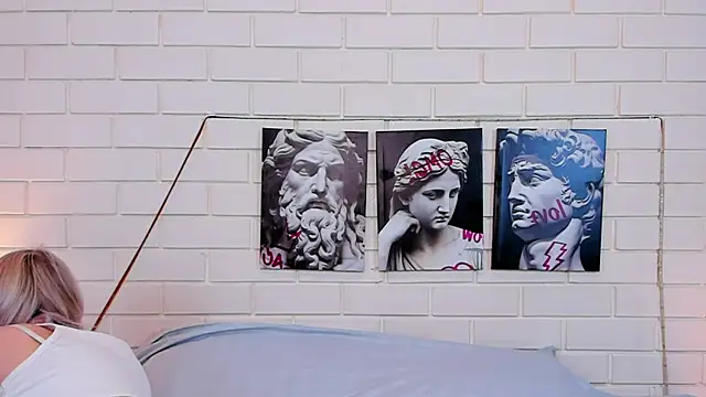 Snapshot of Blondy_Fina chatting on September 20, 2025, 5:01 am Blondy Fina online show from September 20, 2025, 5:01 am