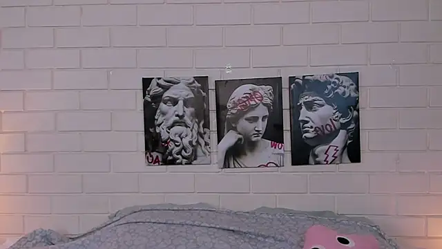 Snapshot of Blondy_Fina chatting on October 27, 2025, 4:57 am Blondy Fina online show from October 27, 2025, 4:57 am