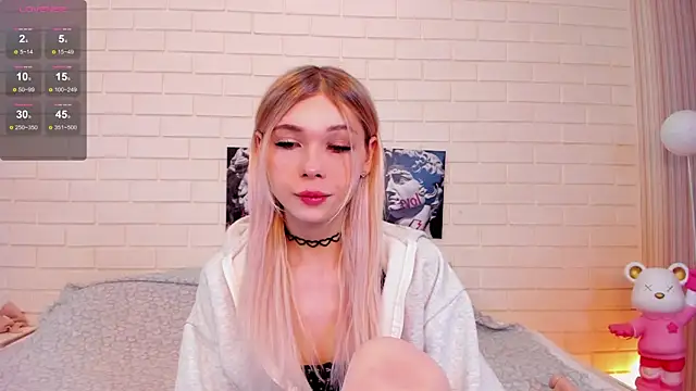 Snapshot of Blondy_Fina chatting on December 1, 2025, 4:13 am Blondy Fina online show from December 1, 2025, 4:13 am