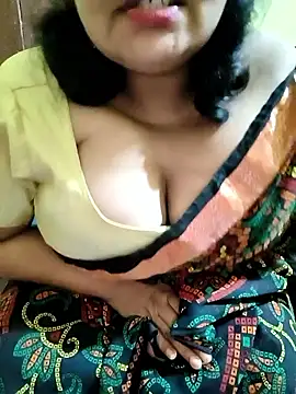 Snapshot of Swapna_Hyd chatting on November 16, 2025, 12:37 am Swapna Hyd online show from November 16, 2025, 12:37 am