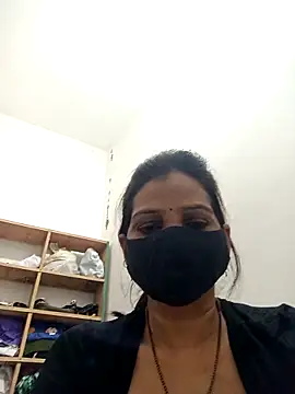 Snapshot of soni_yhakur chatting on March 7, 2026, 6:42 am soni yhakur online show from March 7, 2026, 6:42 am