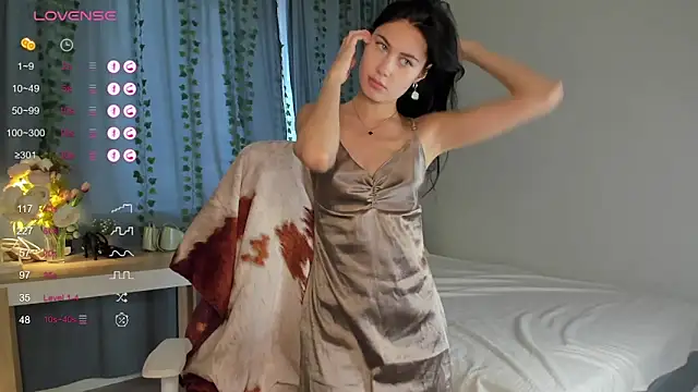 Snapshot of Vanellopes chatting on October 7, 2025, 11:55 am Vanellopes online show from October 7, 2025, 11:55 am