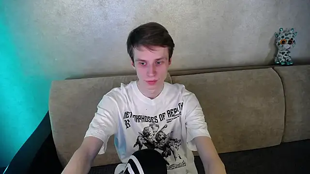 Snapshot of yes_cute_boy_ chatting on March 18, 2026, 12:19 pm yes cute boy online show from March 18, 2026, 12:19 pm