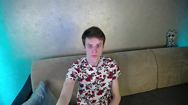 Snapshot of yes_cute_boy_ chatting on March 9, 2026, 9:29 pm yes cute boy online show from March 9, 2026, 9:29 pm