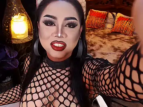 TRANSLUNAA online show from June 3, 2026, 8:37 am
