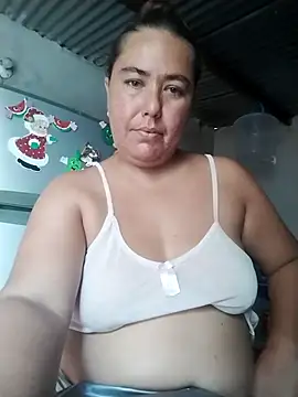 Snapshot of yyuly chatting on October 28, 2025, 12:26 pm yyuly online show from October 28, 2025, 12:26 pm