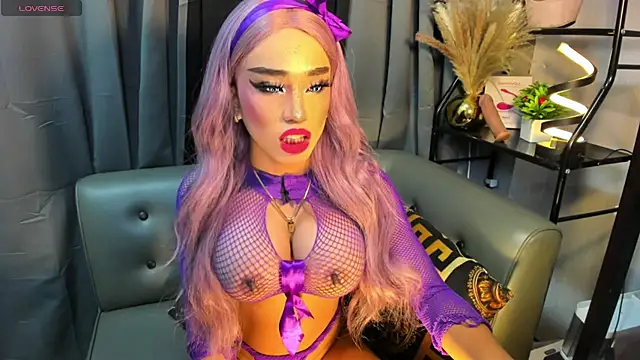 11InchsSexyEllaine xx online show from July 24, 2026, 10:39 pm