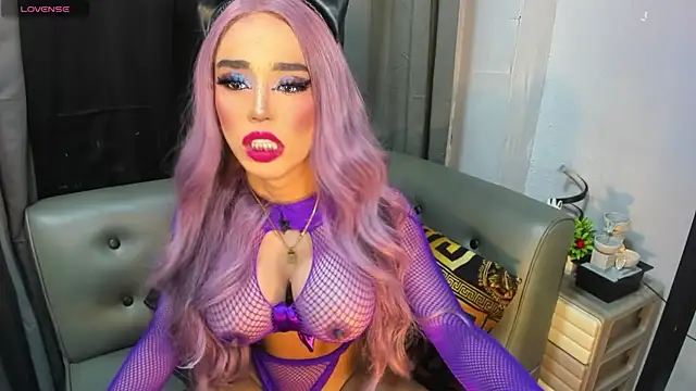 11InchsSexyEllaine xx online show from July 13, 2026, 1:21 pm