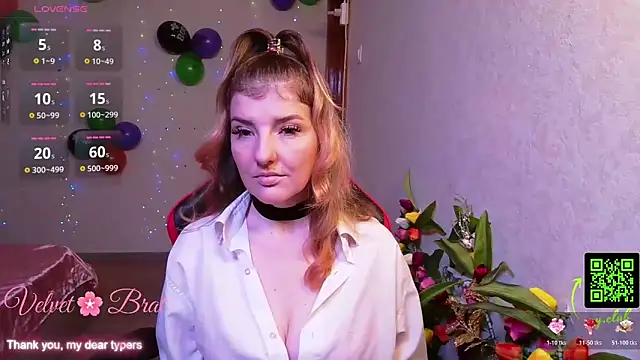 Snapshot of QueenInSilence chatting on November 8, 2025, 11:08 pm QueenInSilence online show from November 8, 2025, 11:08 pm