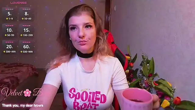 Snapshot of QueenInSilence chatting on November 21, 2025, 10:42 pm QueenInSilence online show from November 21, 2025, 10:42 pm