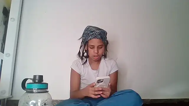 Snapshot of habdiela chatting on October 19, 2025, 7:44 am habdiela online show from October 19, 2025, 7:44 am