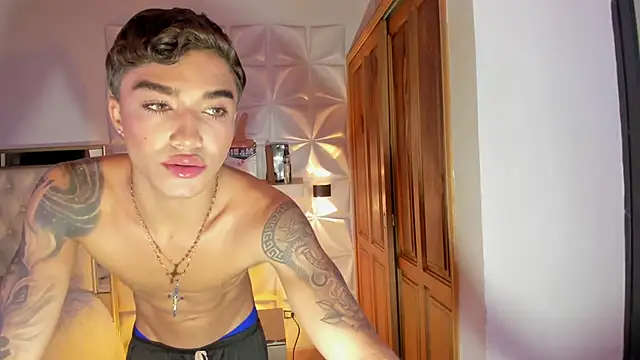 Snapshot of Wyatt_Rose chatting on November 29, 2025, 3:50 am Wyatt Rose online show from November 29, 2025, 3:50 am