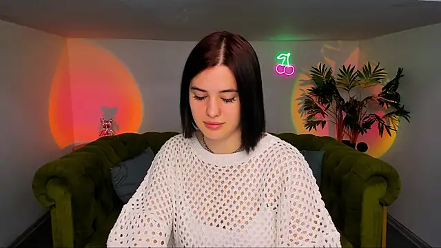 Snapshot of lil_angel_ chatting on October 26, 2025, 8:48 am lil angel online show from October 26, 2025, 8:48 am