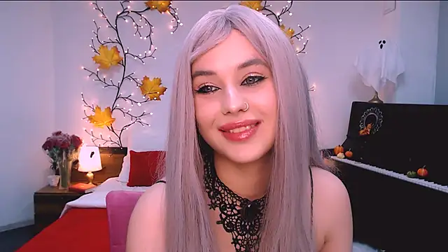 Snapshot of lil_angel_ chatting on October 31, 2025, 7:10 pm lil angel online show from October 31, 2025, 7:10 pm