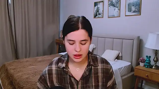 lil angel  online show from February 26, 2026, 2:28 pm