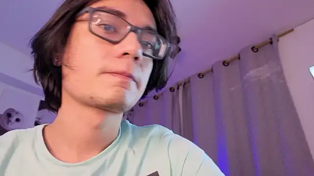 davoxer online show from February 6, 2026, 3:57 am