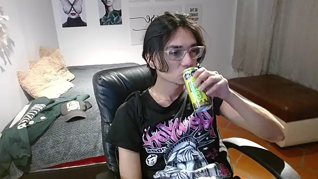 Snapshot of davoxer chatting on November 21, 2025, 2:43 am davoxer online show from November 21, 2025, 2:43 am