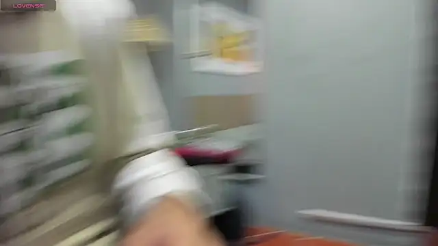 Snapshot of markbowie chatting on November 13, 2025, 1:04 pm markbowie online show from November 13, 2025, 1:04 pm