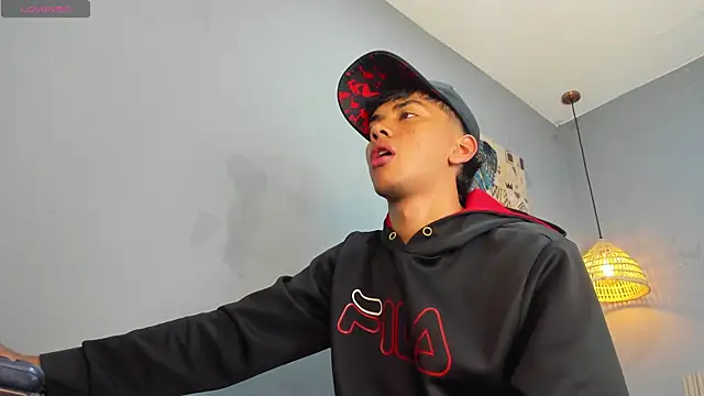 Snapshot of markbowie chatting on December 5, 2025, 12:15 pm markbowie online show from December 5, 2025, 12:15 pm