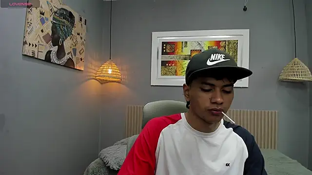 Snapshot of markbowie chatting on October 10, 2025, 11:55 am markbowie online show from October 10, 2025, 11:55 am