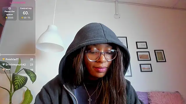 Coco joness online show from October 11, 2025, 1:50 am