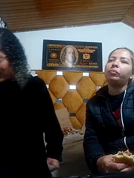 CATTALINAHOT online show from February 18, 2026, 4:54 am