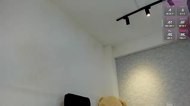 Snapshot of lily_cash1 chatting on March 21, 2026, 11:58 am lily cash1 online show from March 21, 2026, 11:58 am