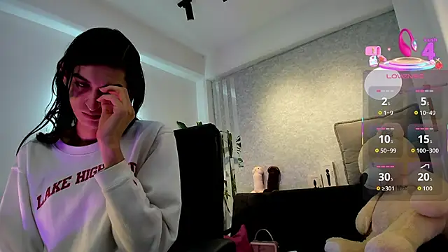 Snapshot of lily_cash1 chatting on February 18, 2026, 1:07 pm lily cash1 online show from February 18, 2026, 1:07 pm