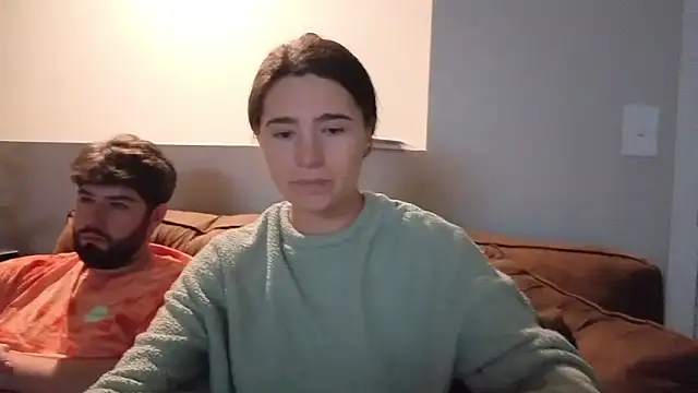 Snapshot of bambifarrina chatting on April 15, 2026, 12:16 am bambifarrina online show from April 15, 2026, 12:16 am