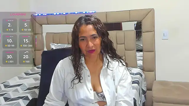 gabrielaponce11 online show from November 21, 2025, 12:31 am