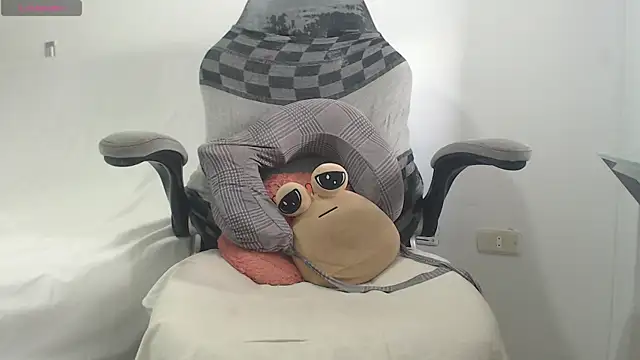 Snapshot of mia_duvall chatting on October 17, 2025, 3:03 pm mia duvall online show from October 17, 2025, 3:03 pm