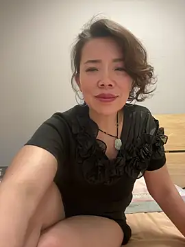 Snapshot of anna_yngs chatting on July 28, 2026, 12:48 pm anna yngs online show from July 28, 2026, 12:48 pm