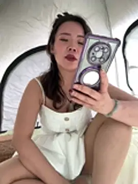 anna yngs online show from April 26, 2026, 4:54 am