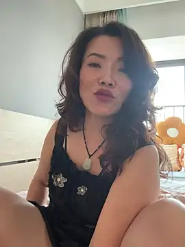 Snapshot of anna_yngs chatting on July 15, 2026, 5:47 am anna yngs online show from July 15, 2026, 5:47 am