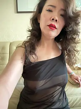 Snapshot of anna_yngs chatting on June 27, 2026, 3:23 am anna yngs online show from June 27, 2026, 3:23 am