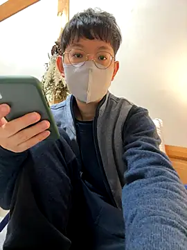 tom19899q online show from November 27, 2025, 9:15 pm