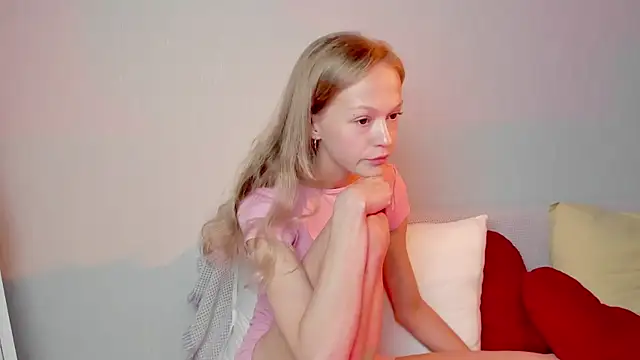 Snapshot of Kara_smalltits chatting on June 29, 2026, 11:54 am Kara smalltits online show from June 29, 2026, 11:54 am