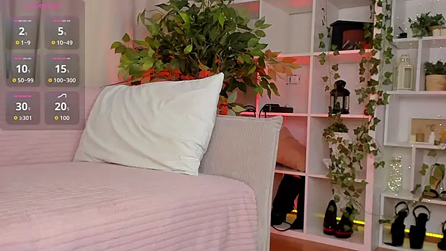 Snapshot of Kara_smalltits chatting on December 4, 2025, 11:53 am Kara smalltits online show from December 4, 2025, 11:53 am