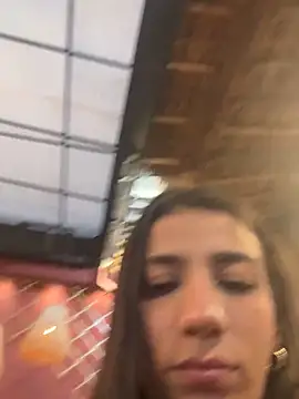 -juicy  online show from November 8, 2025, 10:35 pm