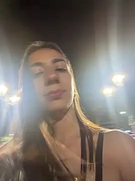 -juicy  online show from November 15, 2025, 11:09 pm