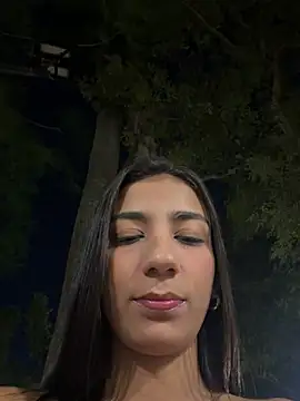 -juicy  online show from January 16, 2026, 11:31 pm