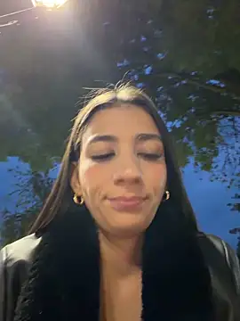Snapshot of -juicy_ chatting on April 12, 2026, 11:19 pm -juicy online show from April 12, 2026, 11:19 pm