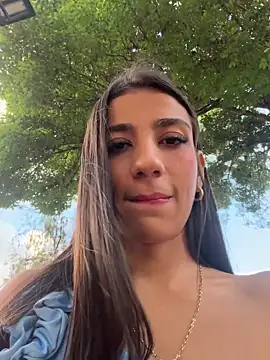 Snapshot of -juicy_ chatting on May 7, 2026, 10:35 pm -juicy online show from May 7, 2026, 10:35 pm