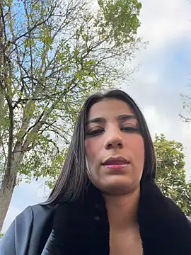 -juicy  online show from February 10, 2026, 10:31 pm