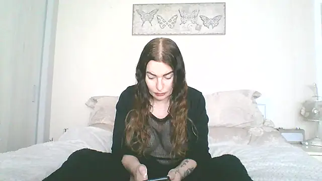 Snapshot of EllaKent chatting on March 18, 2026, 3:46 pm EllaKent online show from March 18, 2026, 3:46 pm