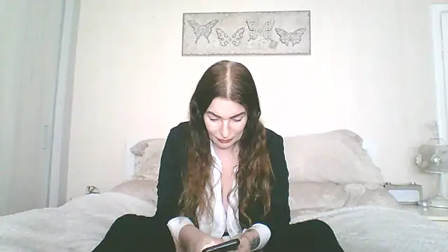 Snapshot of EllaKent chatting on March 10, 2026, 3:38 pm EllaKent online show from March 10, 2026, 3:38 pm