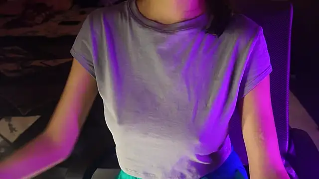 Snapshot of NidhiChandra chatting on November 15, 2025, 9:35 am NidhiChandra online show from November 15, 2025, 9:35 am