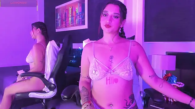 Bela Jones online show from December 4, 2025, 4:22 am