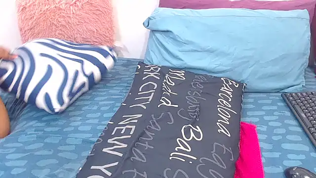 AfricanQueenxx40 online show from October 10, 2025, 12:39 pm