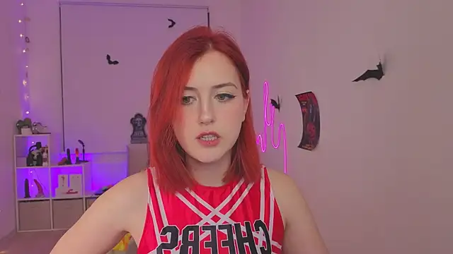 Snapshot of bananasgirl chatting on October 24, 2025, 5:12 pm bananasgirl online show from October 24, 2025, 5:12 pm